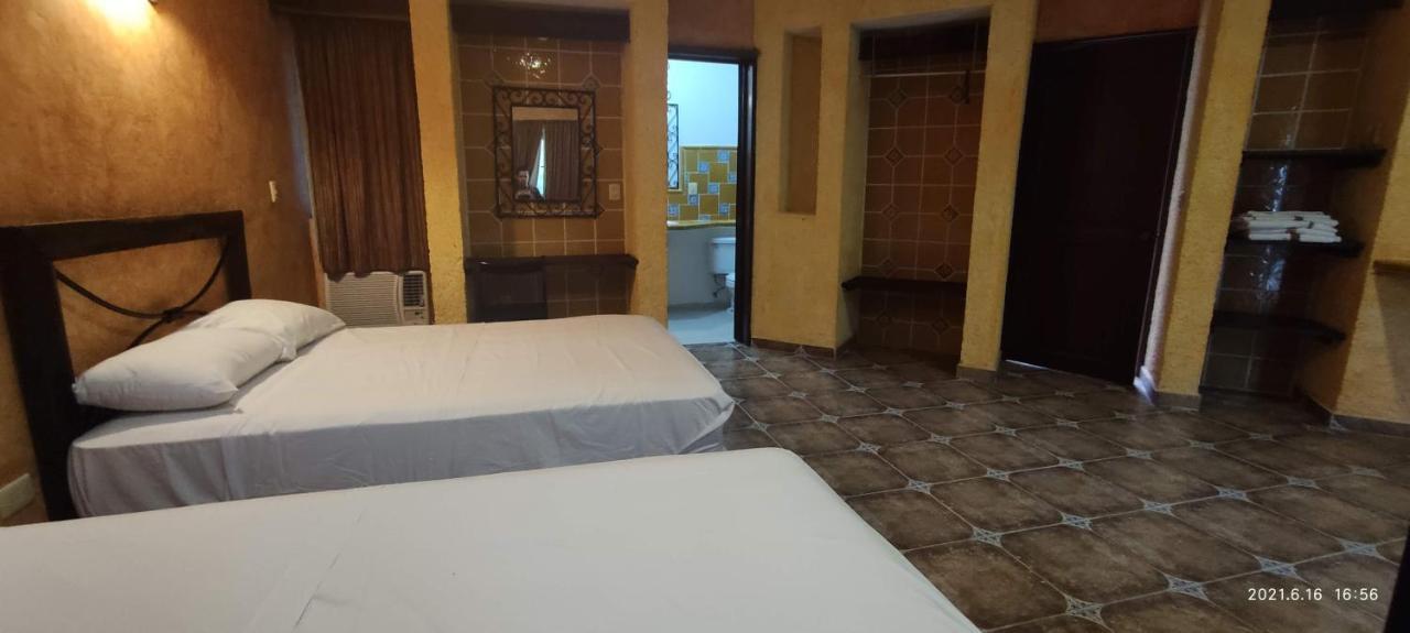 Alux Rooms Playa del Carmen Buitenkant foto